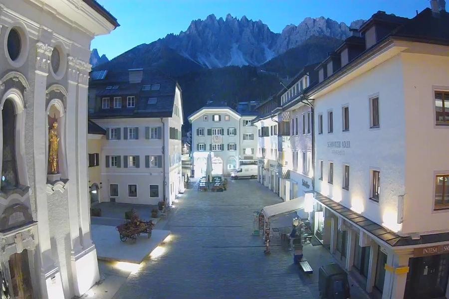 Archived image Webcam Village centre Innichen