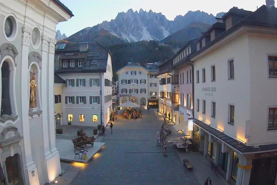 Archiv Foto Webcam Innichen - Ortszentrum