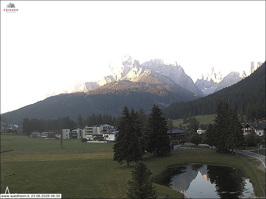 Archived image Webcam Waldheim (Sexten)