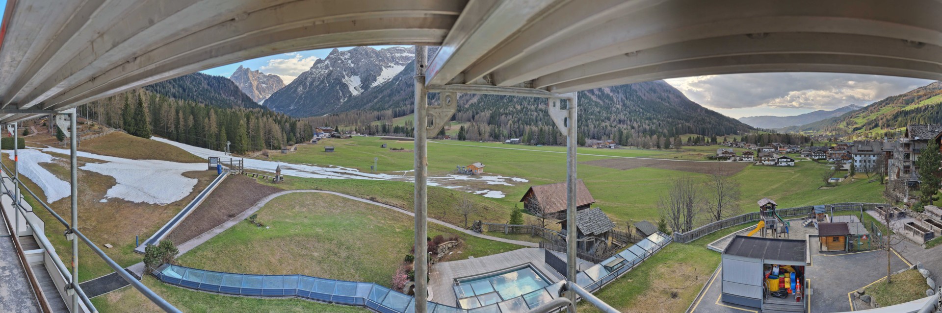 Archived image Webcam Family Resort Rainer, South Tyrol