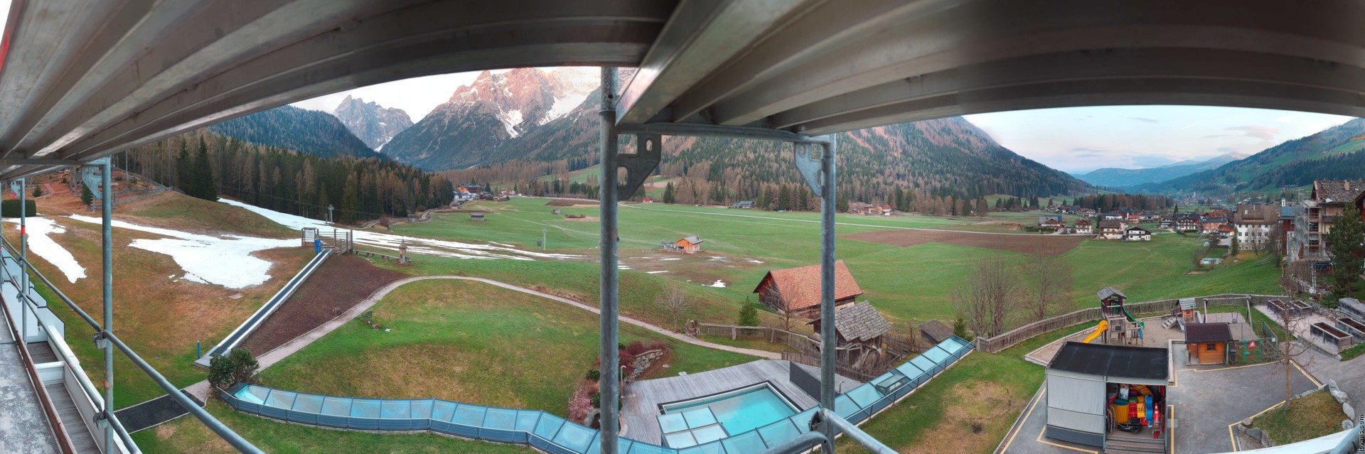 Archived image Webcam Family Resort Rainer, South Tyrol
