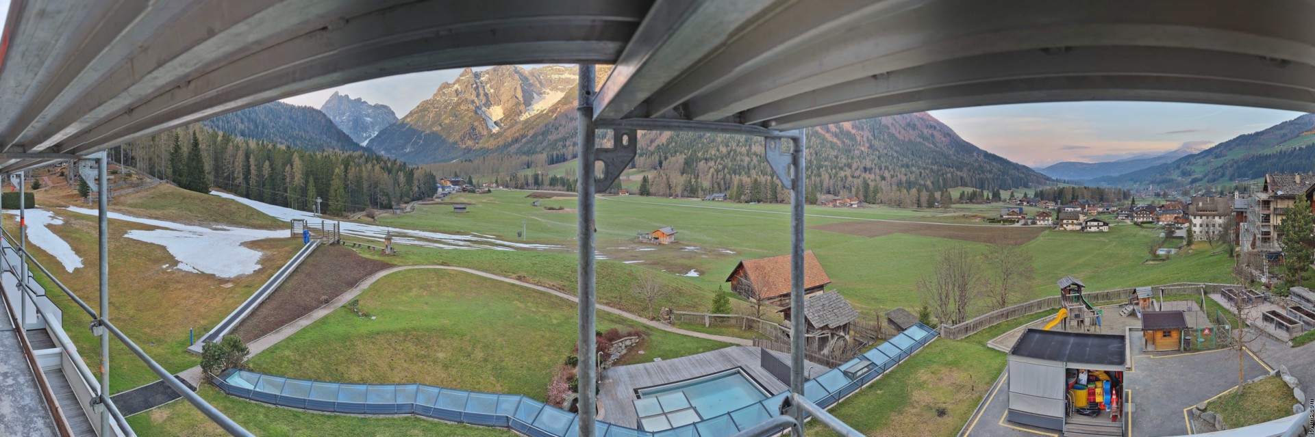 Archived image Webcam Family Resort Rainer, South Tyrol