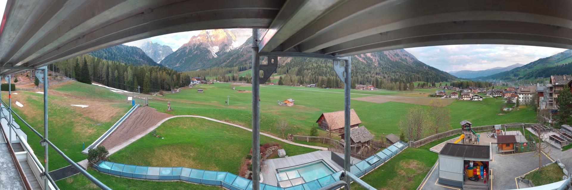 Archived image Webcam Family Resort Rainer, South Tyrol