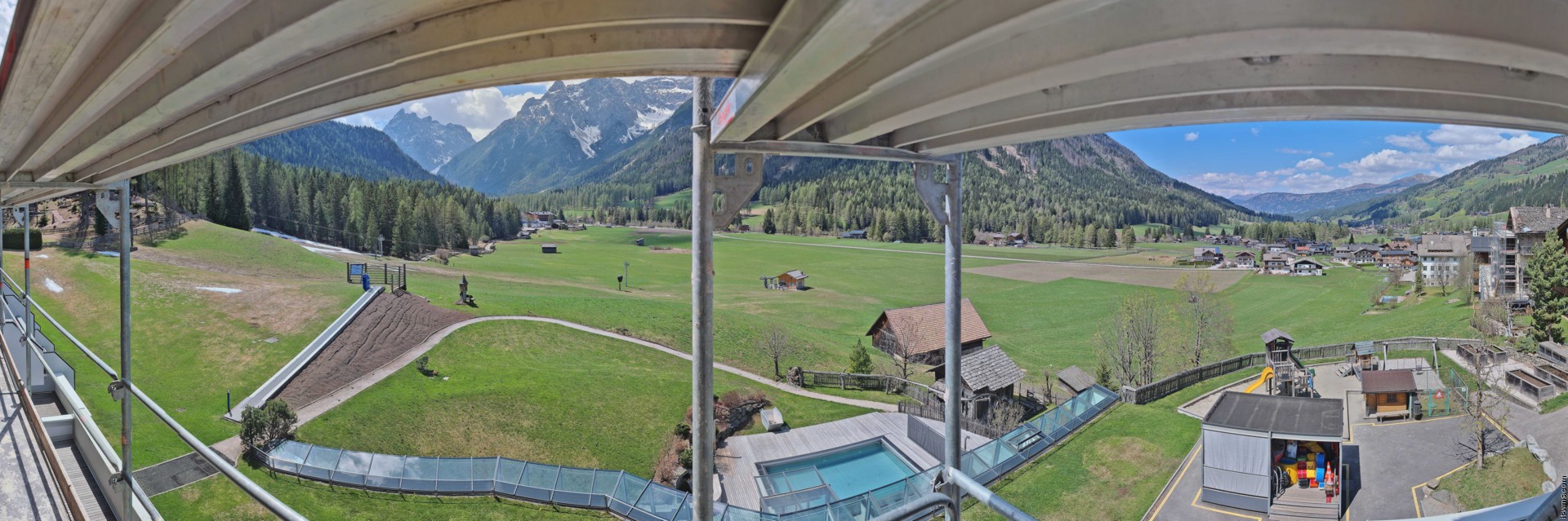 Archived image Webcam Family Resort Rainer, South Tyrol
