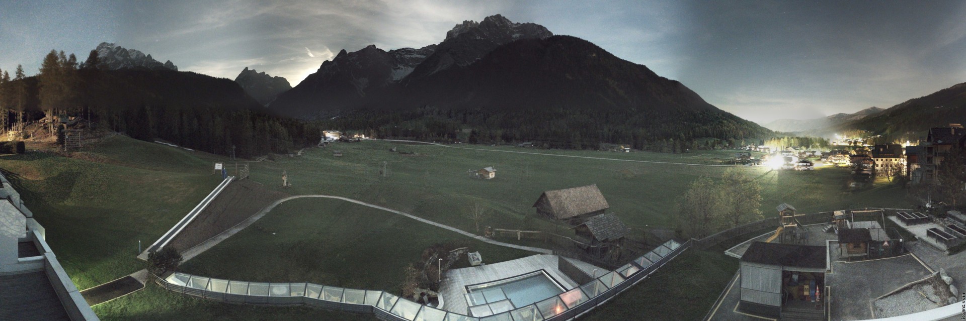 Archived image Webcam Family Resort Rainer, South Tyrol