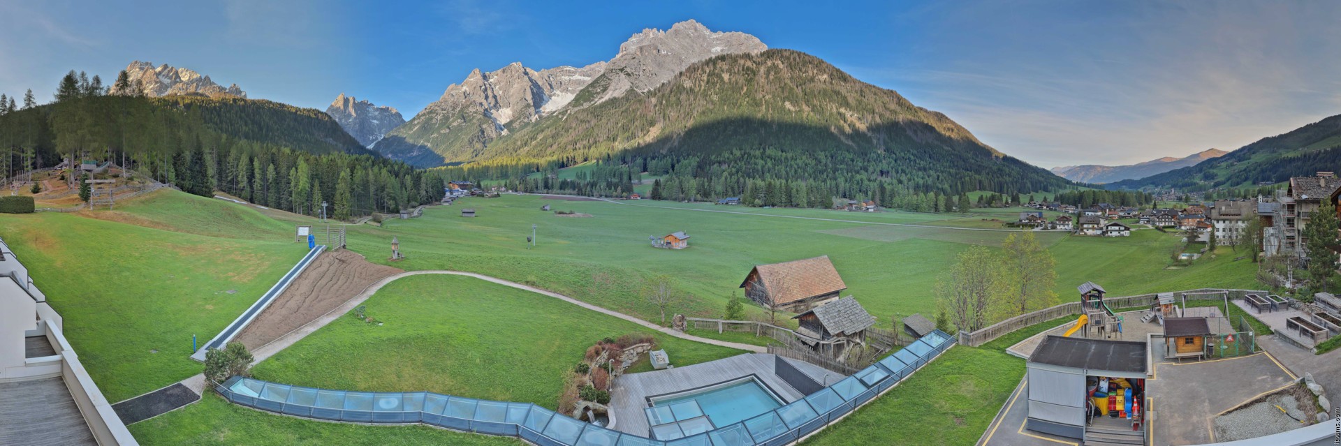 Archived image Webcam Family Resort Rainer, South Tyrol