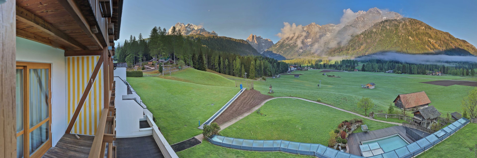 Archiv Foto Webcam Family Resort Rainer im Bergdorf Sexten
