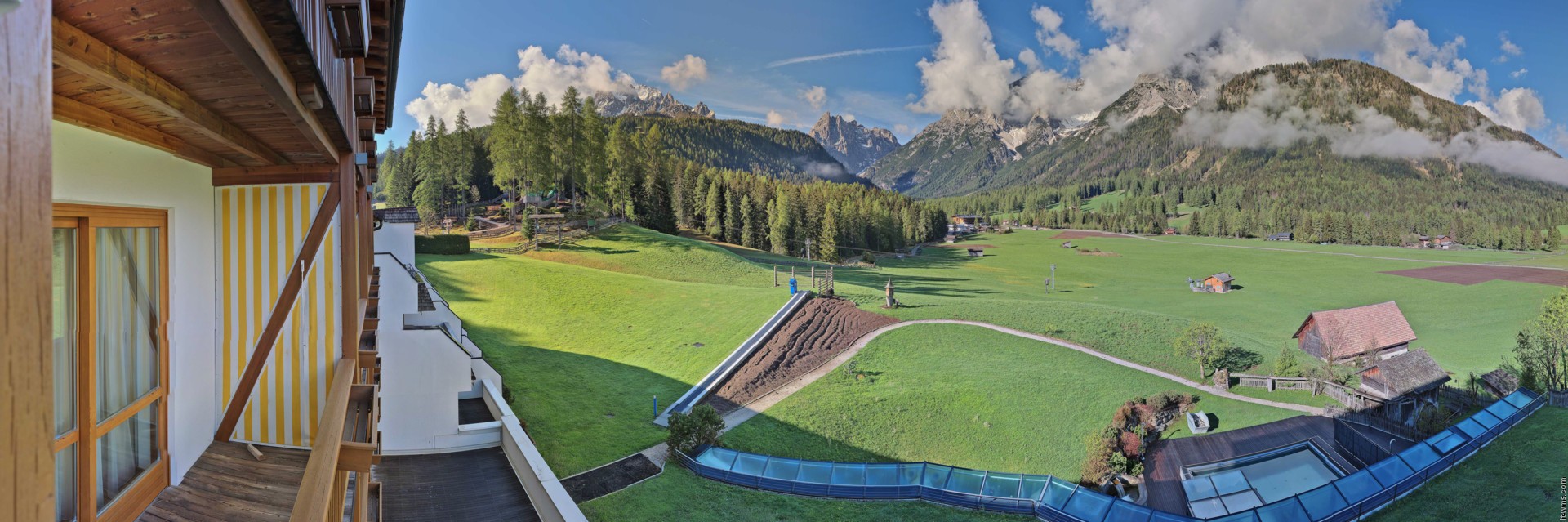 Archiv Foto Webcam Family Resort Rainer im Bergdorf Sexten