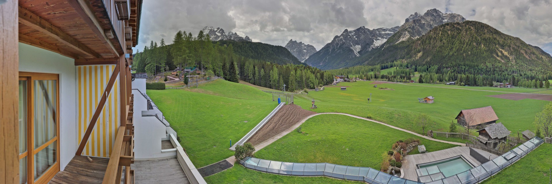 Archiv Foto Webcam Family Resort Rainer im Bergdorf Sexten