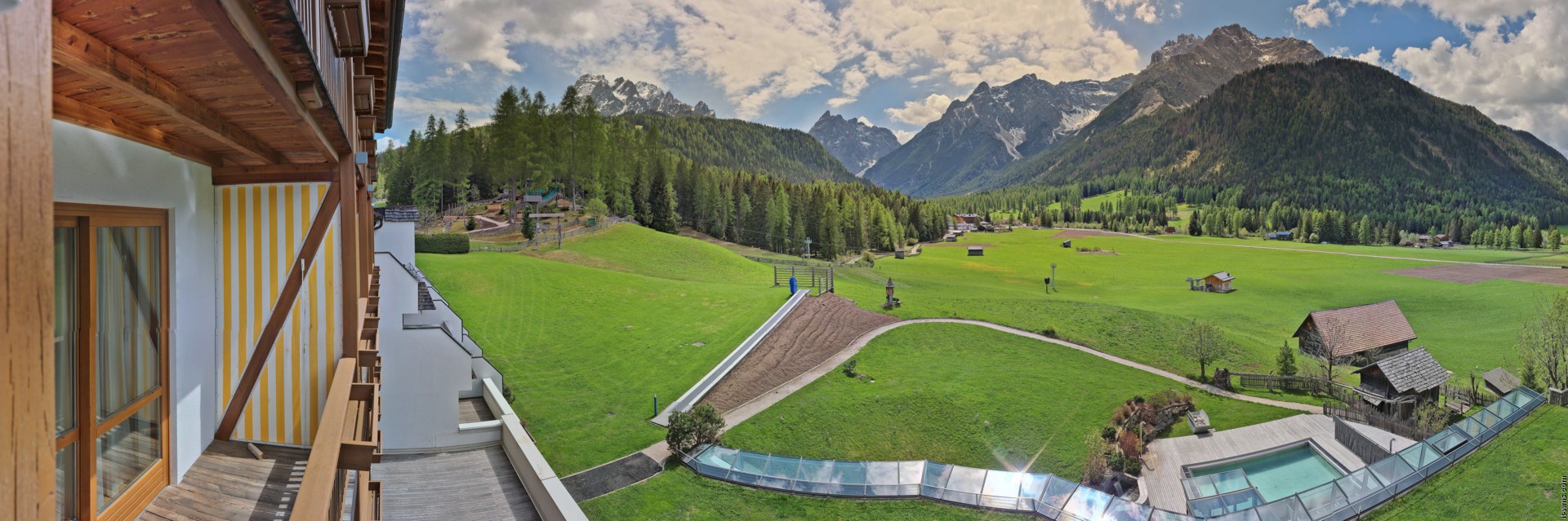 Archiv Foto Webcam Family Resort Rainer im Bergdorf Sexten