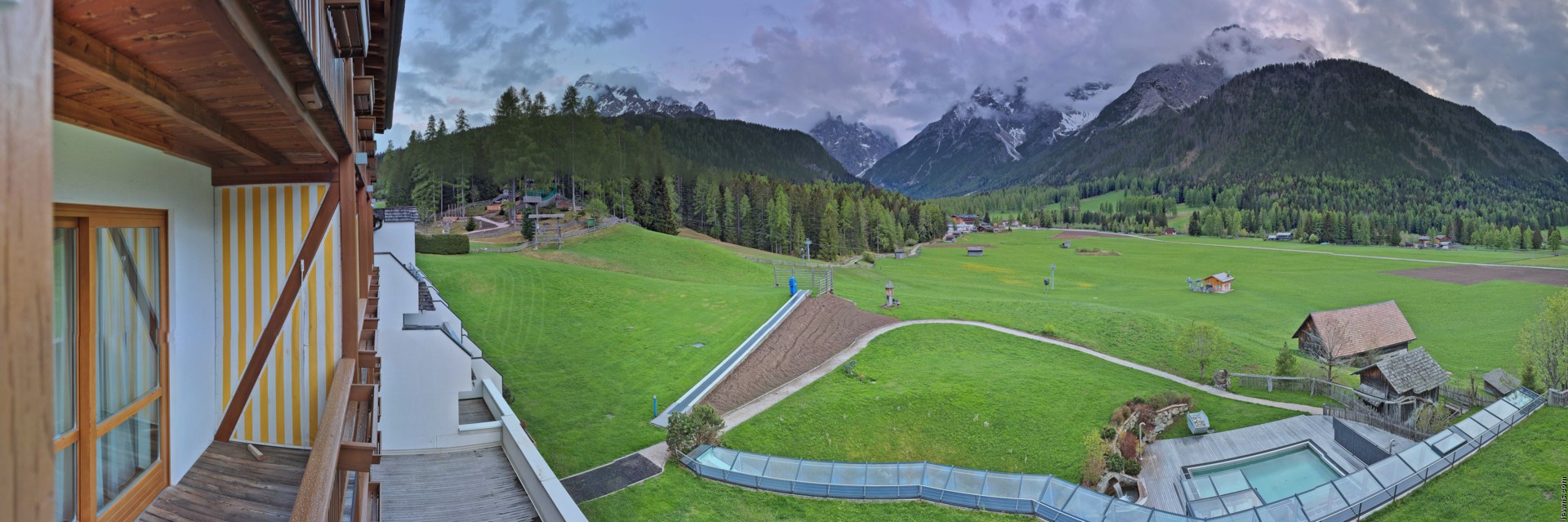 Archiv Foto Webcam Family Resort Rainer im Bergdorf Sexten