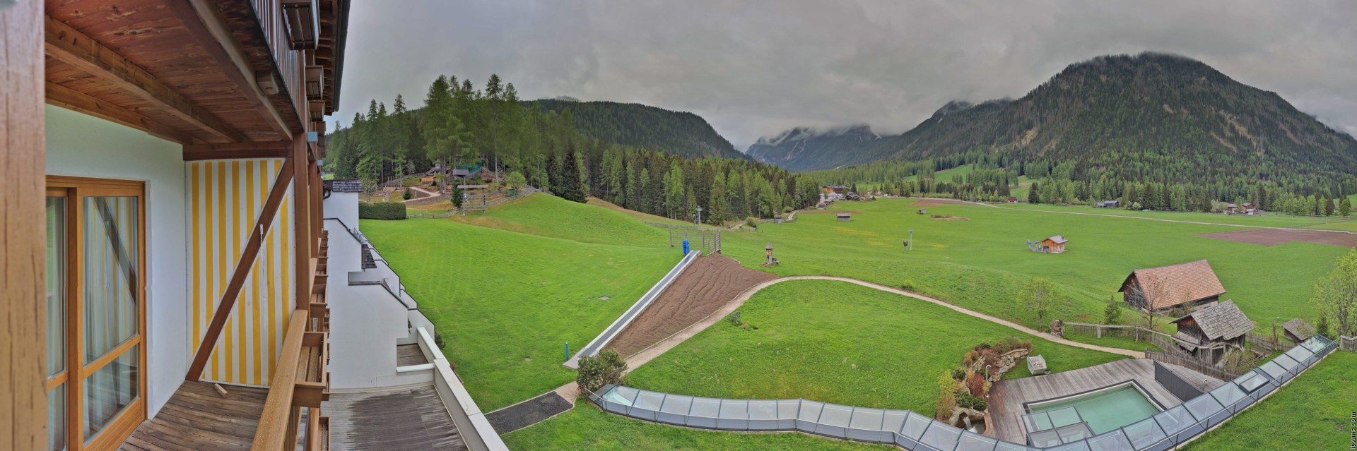 Archiv Foto Webcam Family Resort Rainer im Bergdorf Sexten