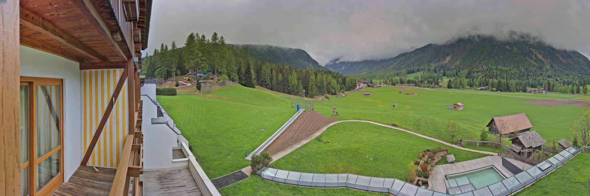 Archiv Foto Webcam Family Resort Rainer im Bergdorf Sexten