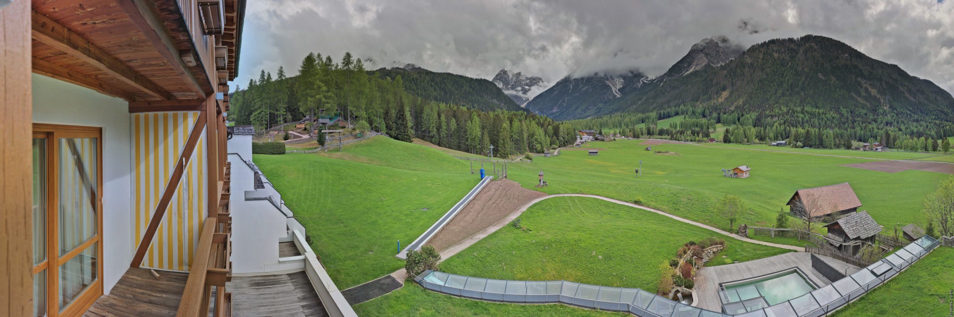 Archiv Foto Webcam Family Resort Rainer im Bergdorf Sexten