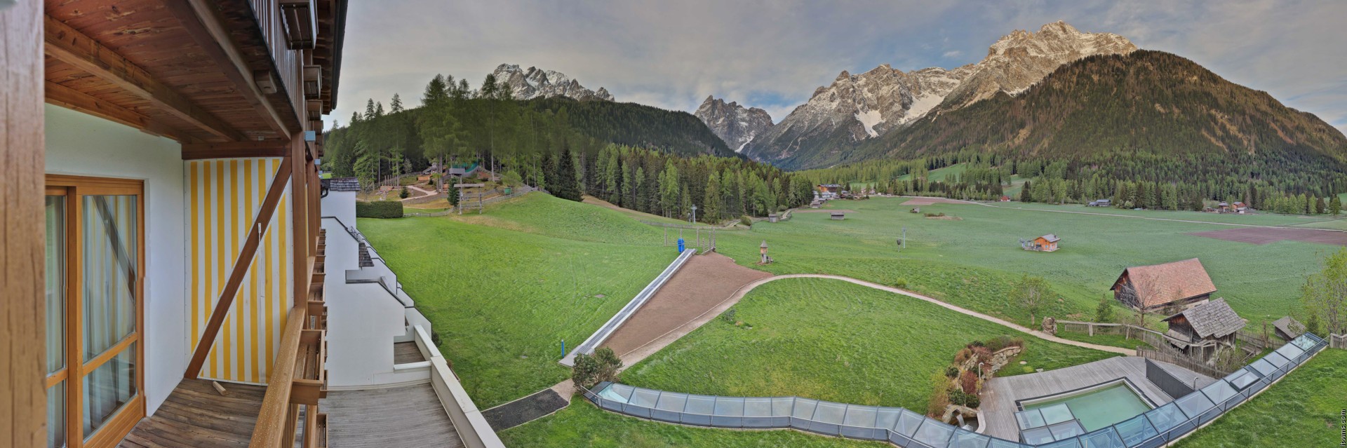 Archiv Foto Webcam Family Resort Rainer im Bergdorf Sexten