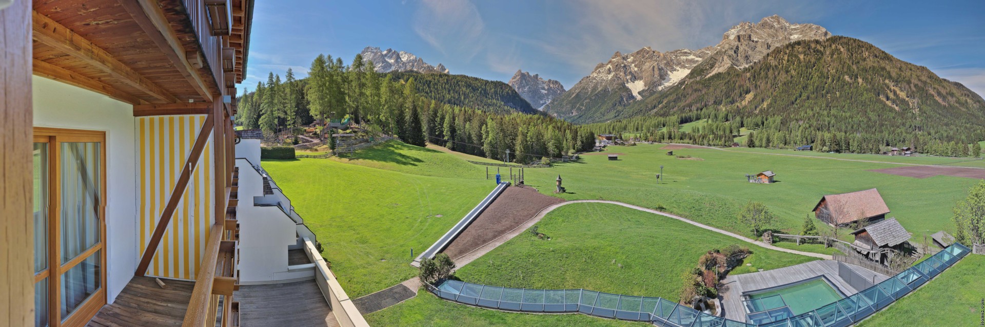 Archiv Foto Webcam Family Resort Rainer im Bergdorf Sexten