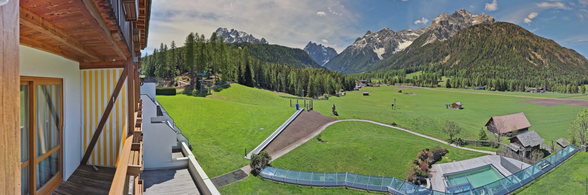 Archived image Webcam Family Resort Rainer, South Tyrol