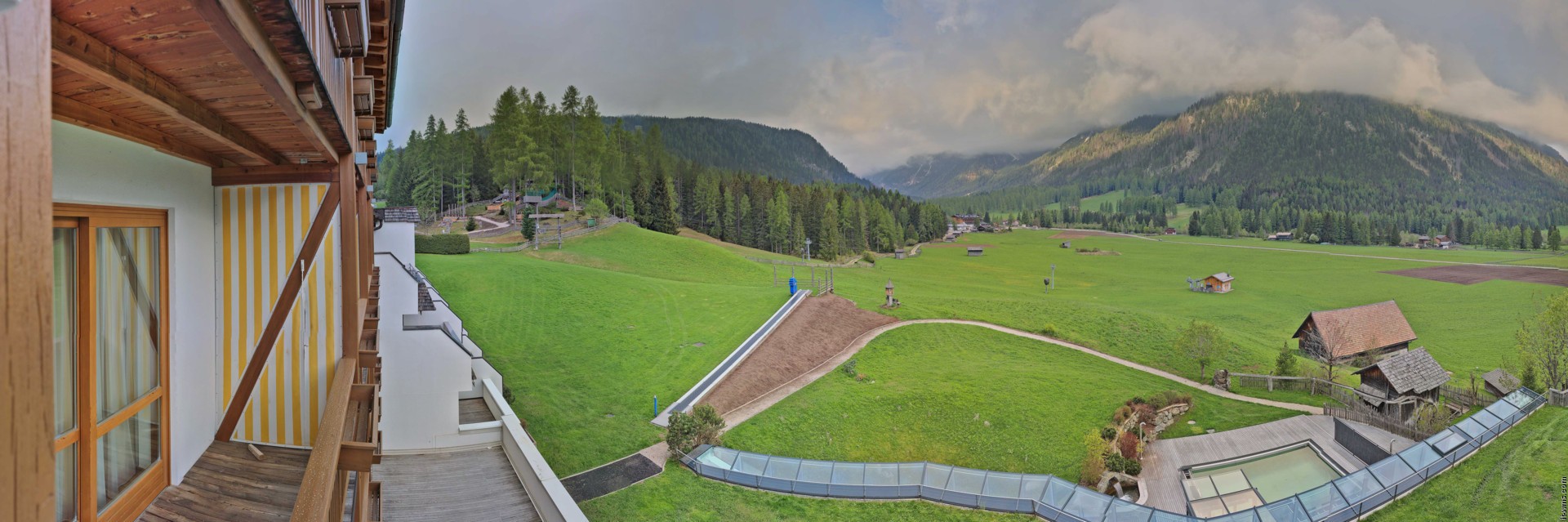 Archived image Webcam Family Resort Rainer, South Tyrol