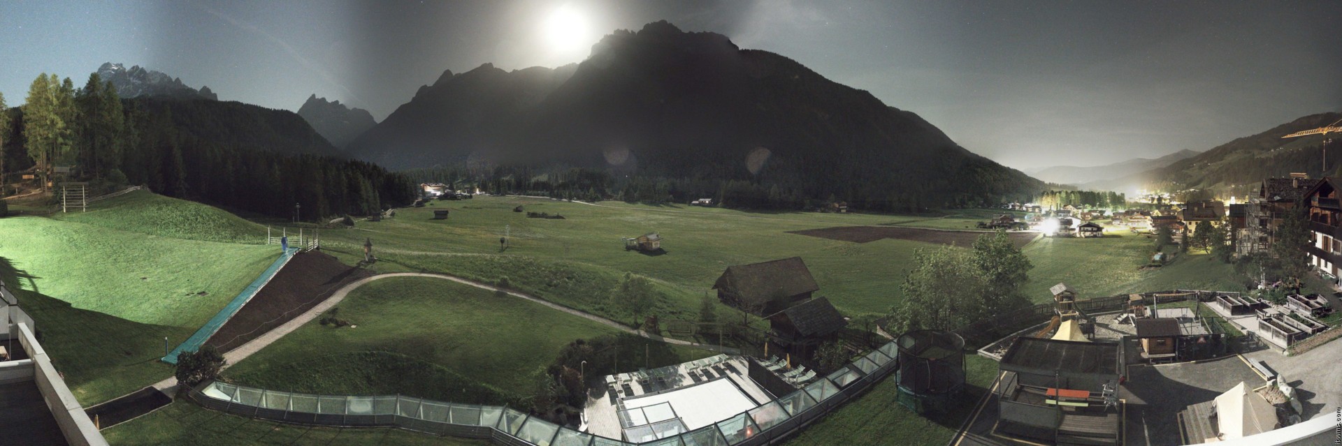 Archived image Webcam Family Resort Rainer, South Tyrol