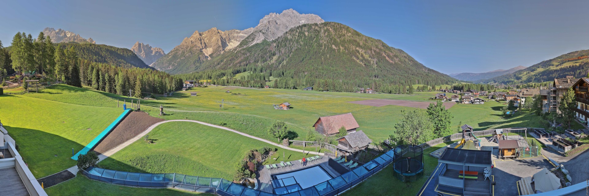Archived image Webcam Family Resort Rainer, South Tyrol