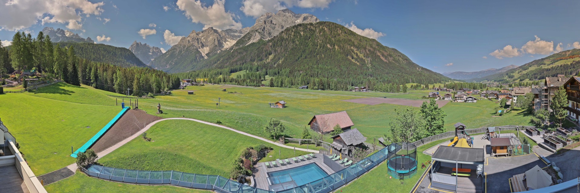 Archived image Webcam Family Resort Rainer, South Tyrol