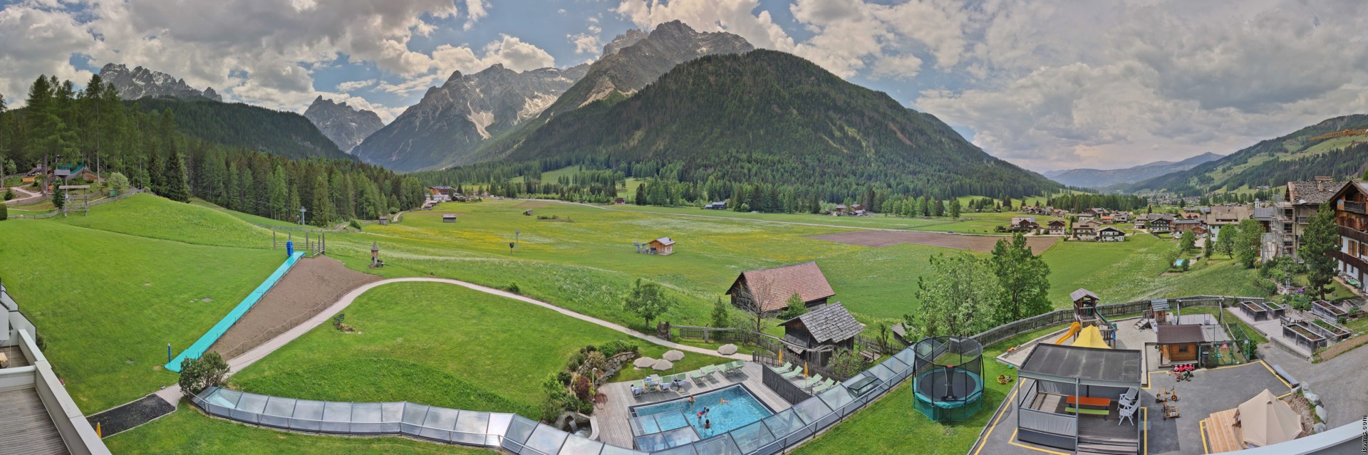 Archiv Foto Webcam Family Resort Rainer im Bergdorf Sexten