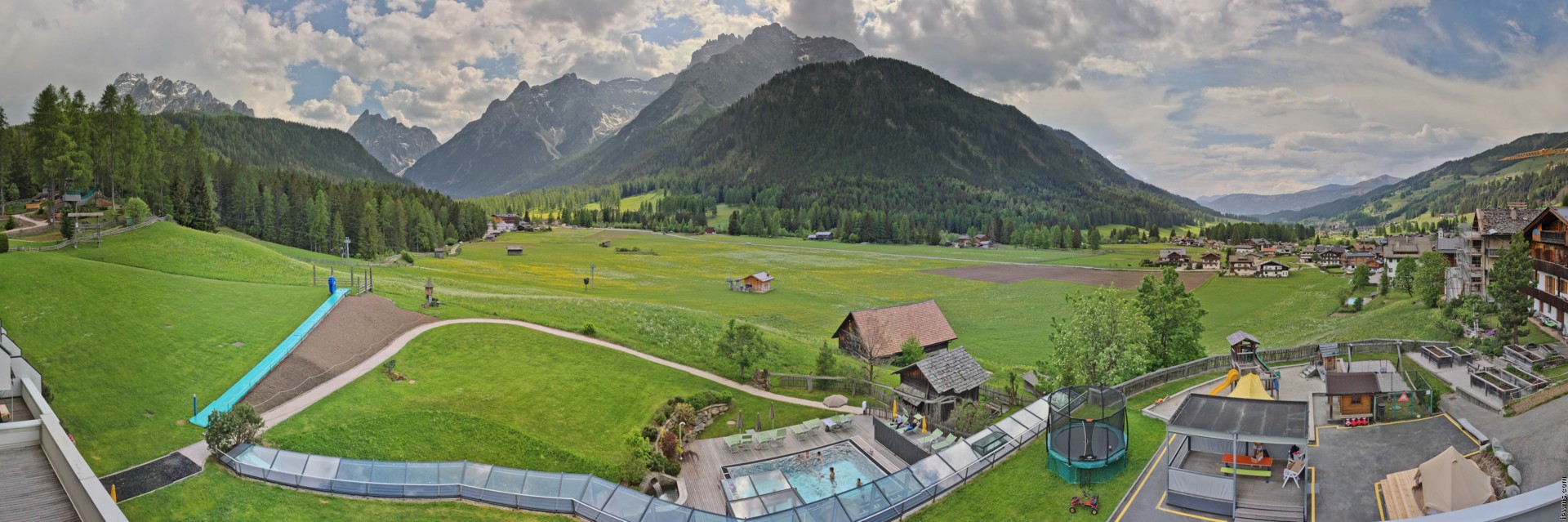 Archiv Foto Webcam Family Resort Rainer im Bergdorf Sexten