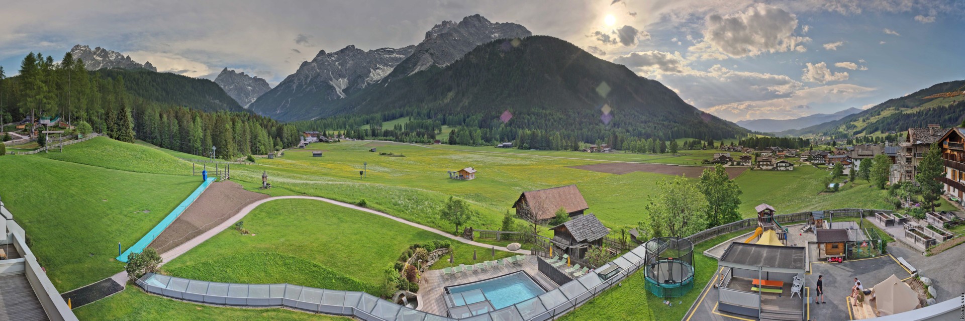 Archiv Foto Webcam Family Resort Rainer im Bergdorf Sexten
