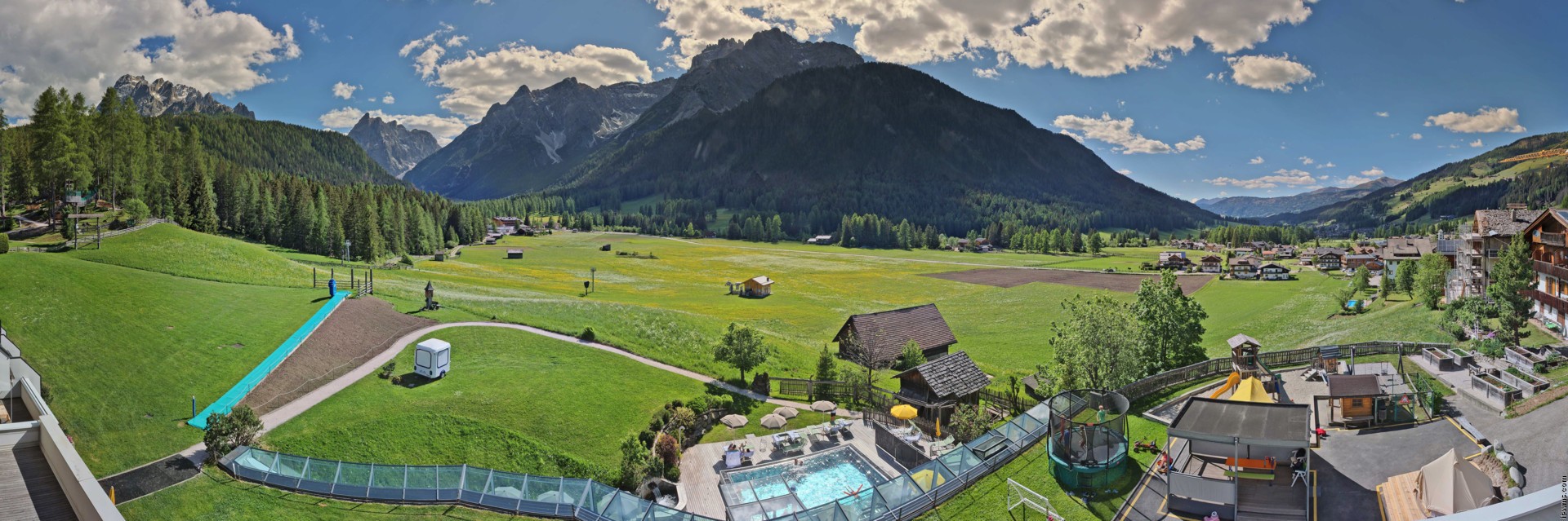 Archiv Foto Webcam Family Resort Rainer im Bergdorf Sexten