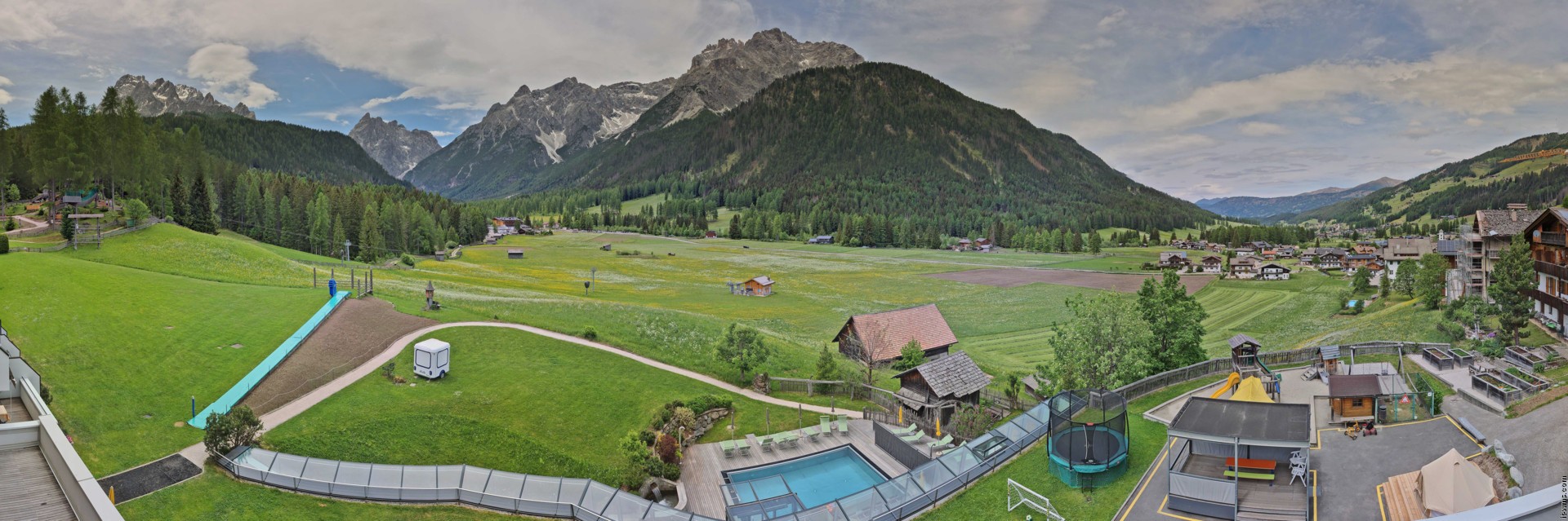 Archiv Foto Webcam Family Resort Rainer im Bergdorf Sexten