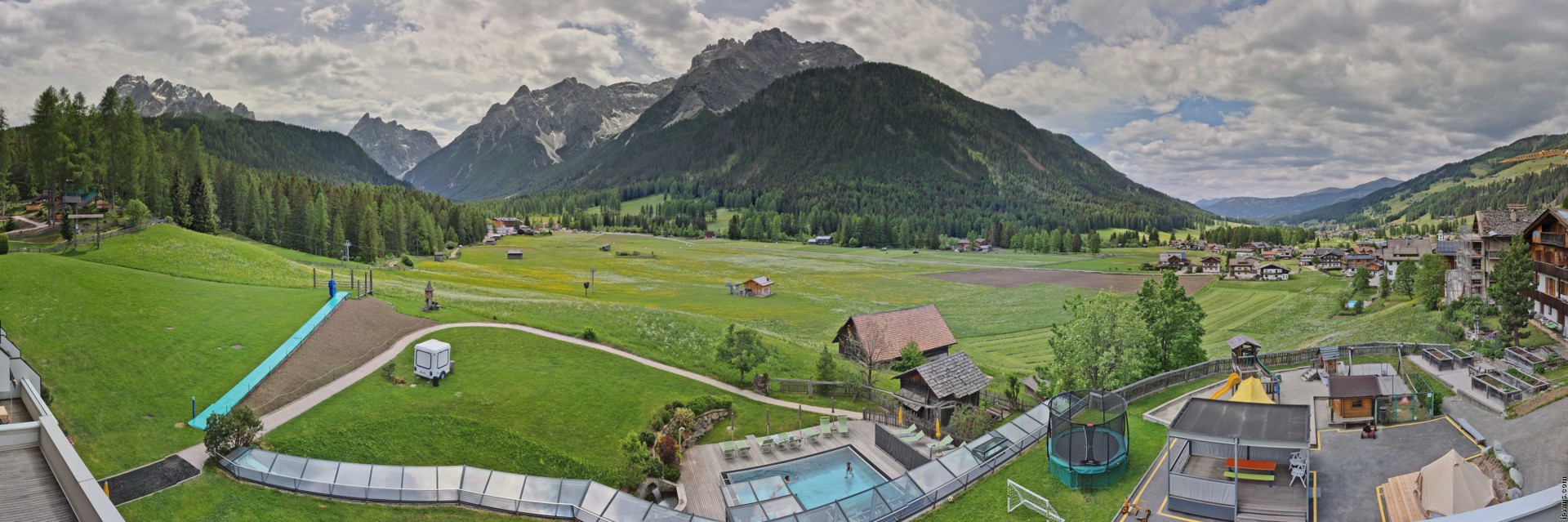 Archiv Foto Webcam Family Resort Rainer im Bergdorf Sexten