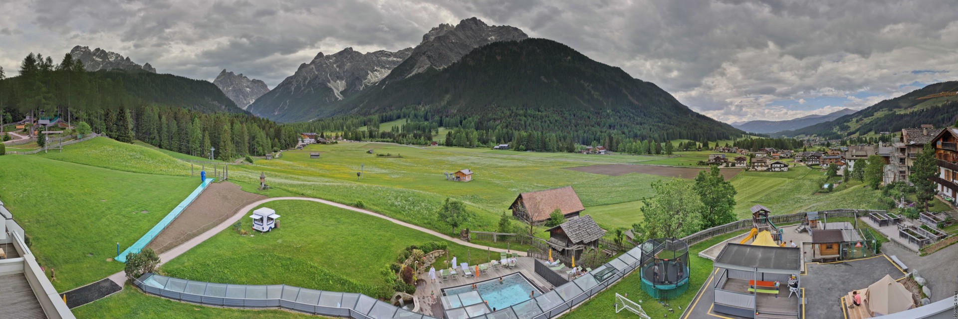 Archiv Foto Webcam Family Resort Rainer im Bergdorf Sexten