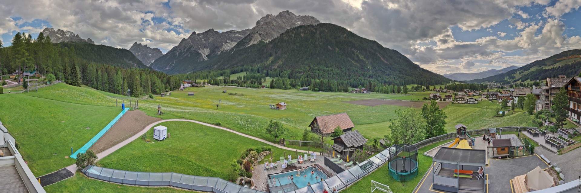 Archiv Foto Webcam Family Resort Rainer im Bergdorf Sexten