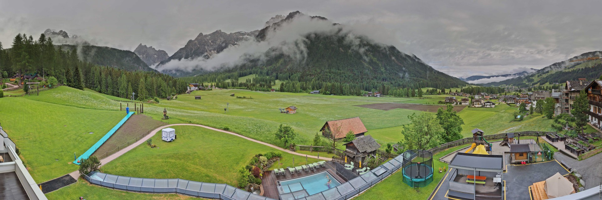 Archiv Foto Webcam Family Resort Rainer im Bergdorf Sexten