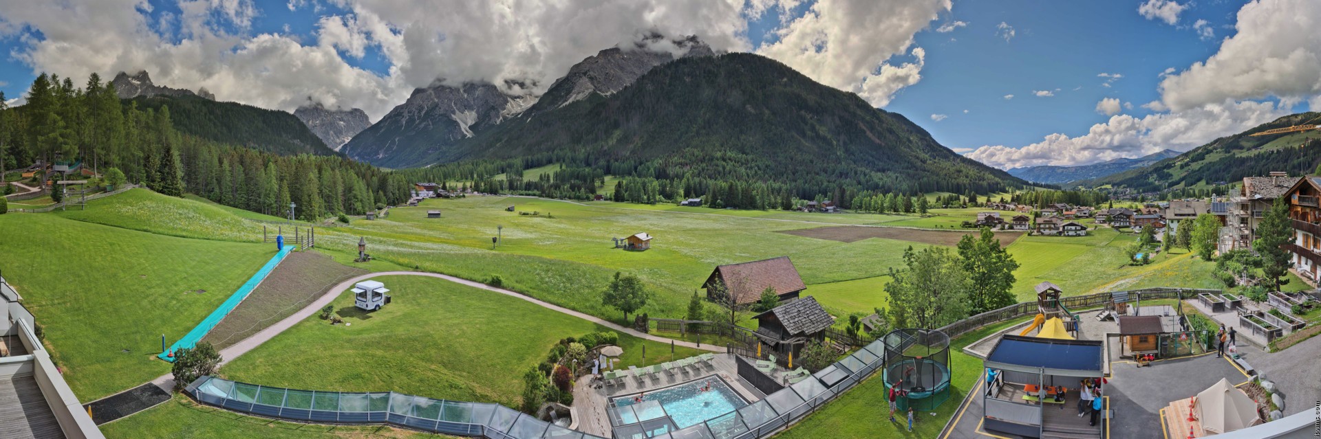Archiv Foto Webcam Family Resort Rainer im Bergdorf Sexten
