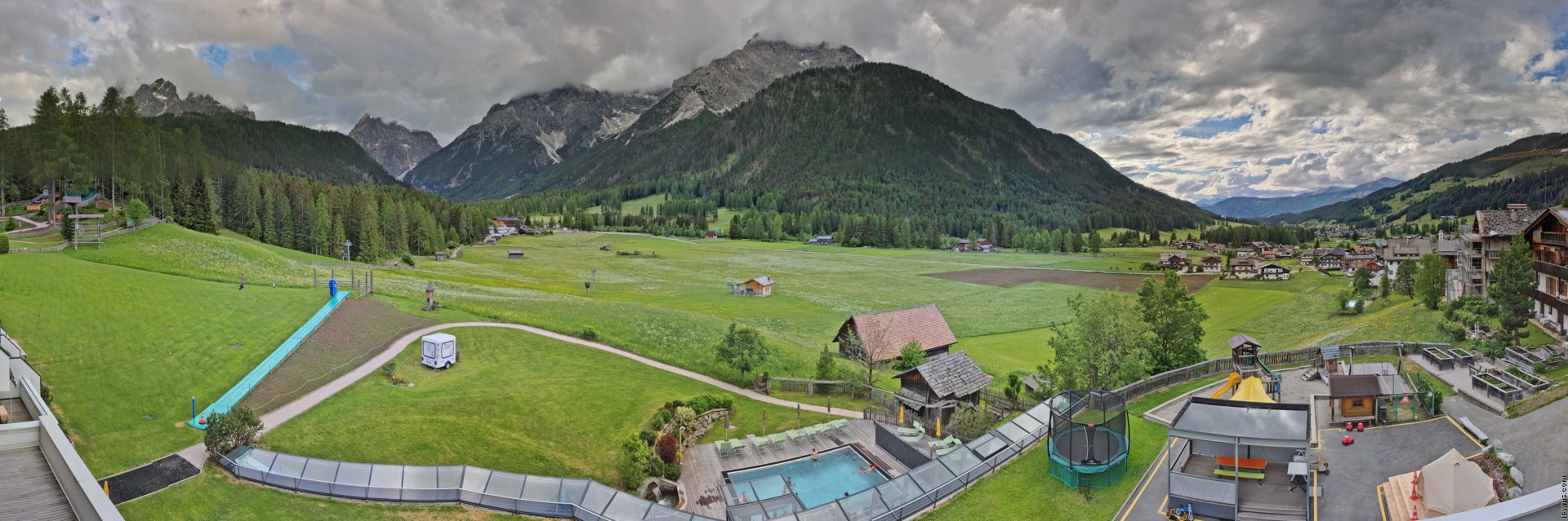 Archiv Foto Webcam Family Resort Rainer im Bergdorf Sexten