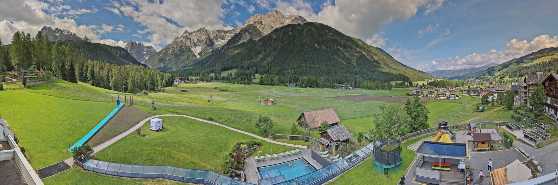 Archiv Foto Webcam Family Resort Rainer im Bergdorf Sexten