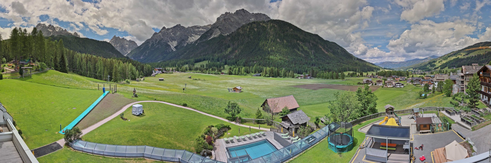 Archiv Foto Webcam Family Resort Rainer im Bergdorf Sexten