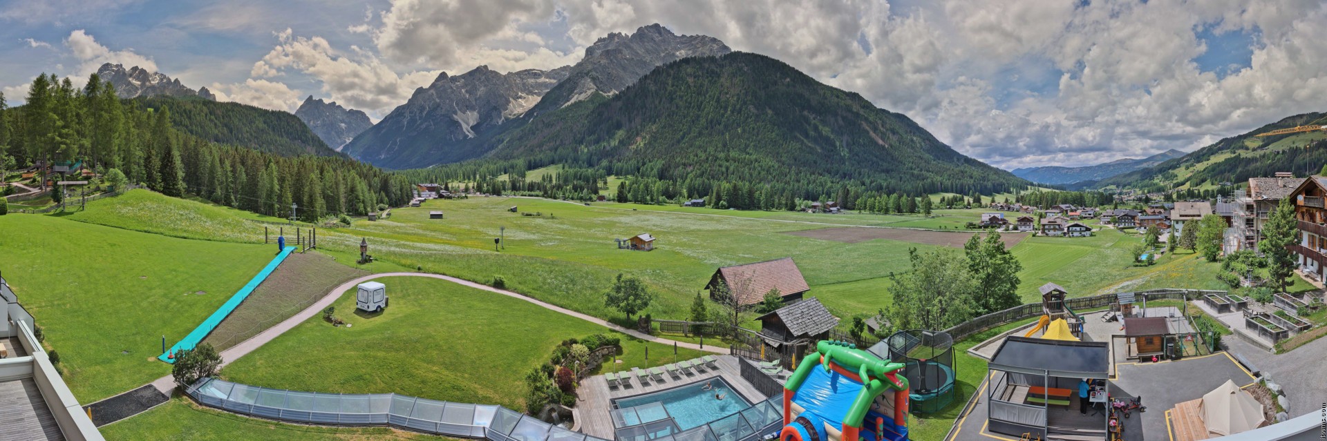 Archiv Foto Webcam Family Resort Rainer im Bergdorf Sexten