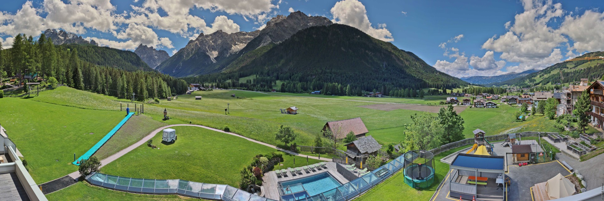 Archiv Foto Webcam Family Resort Rainer im Bergdorf Sexten