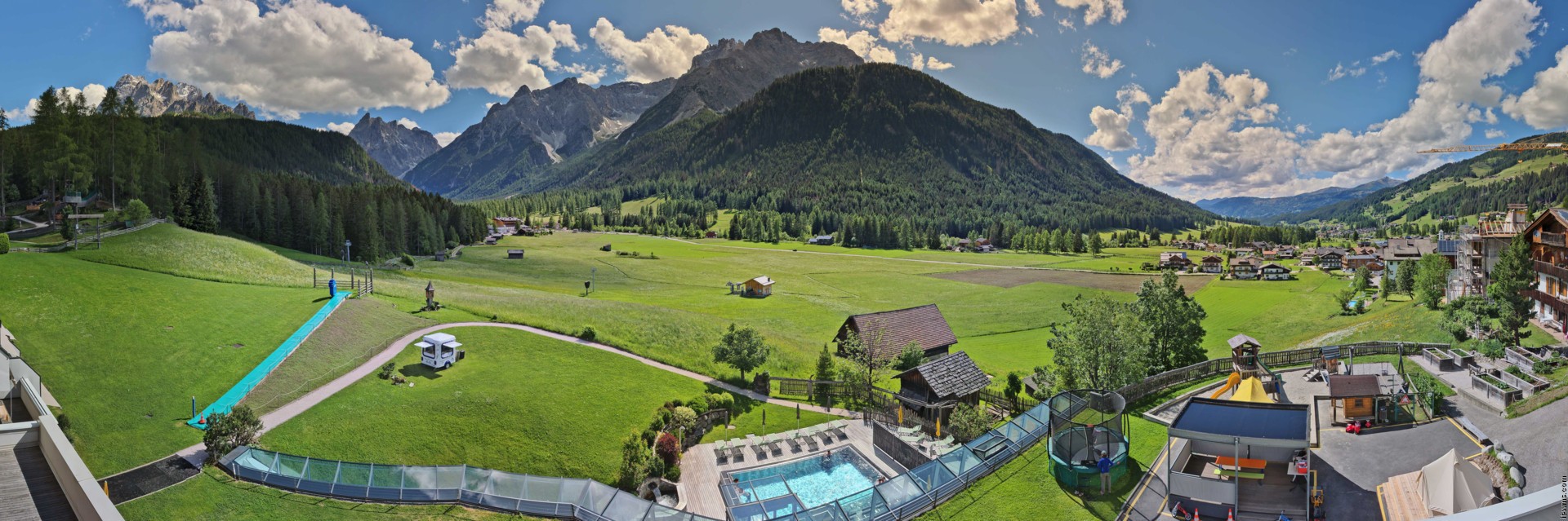 Archiv Foto Webcam Family Resort Rainer im Bergdorf Sexten