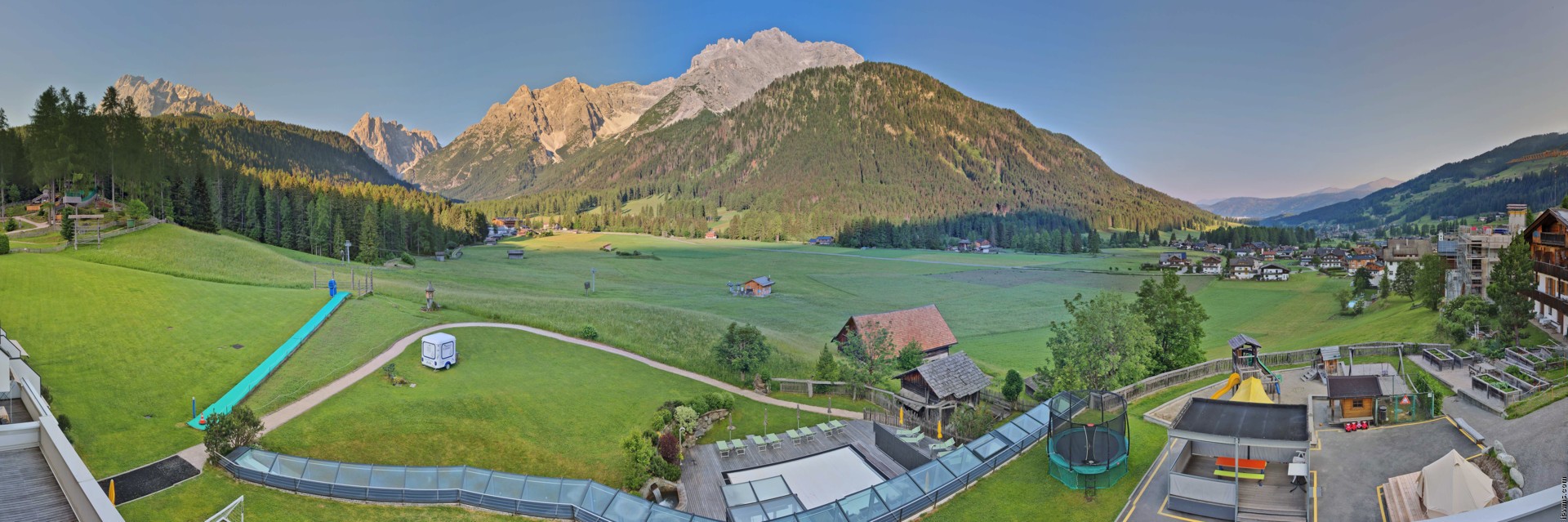 Archived image Webcam Family Resort Rainer, South Tyrol