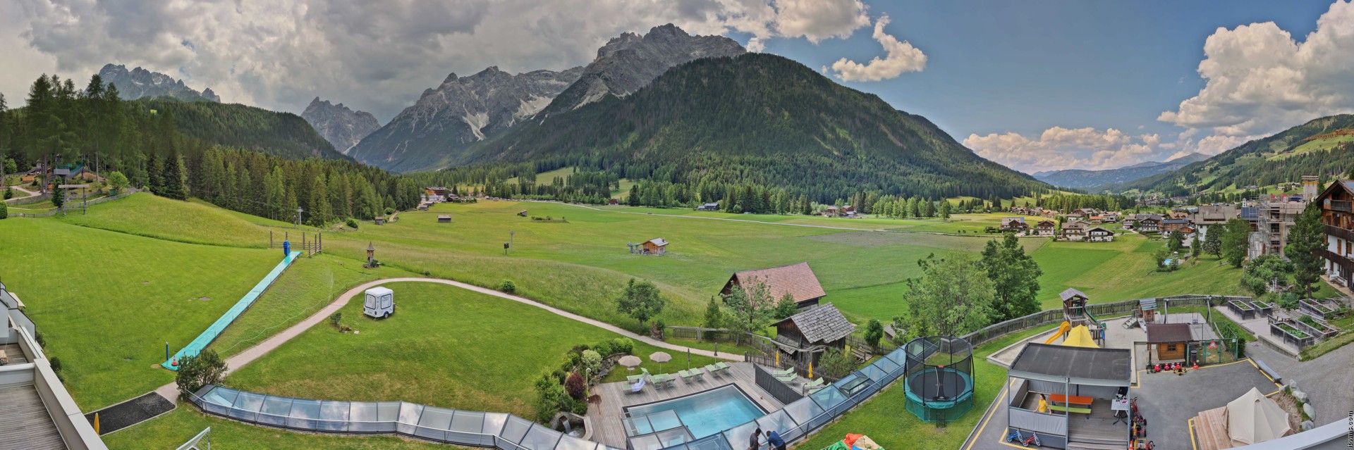 Archived image Webcam Family Resort Rainer, South Tyrol