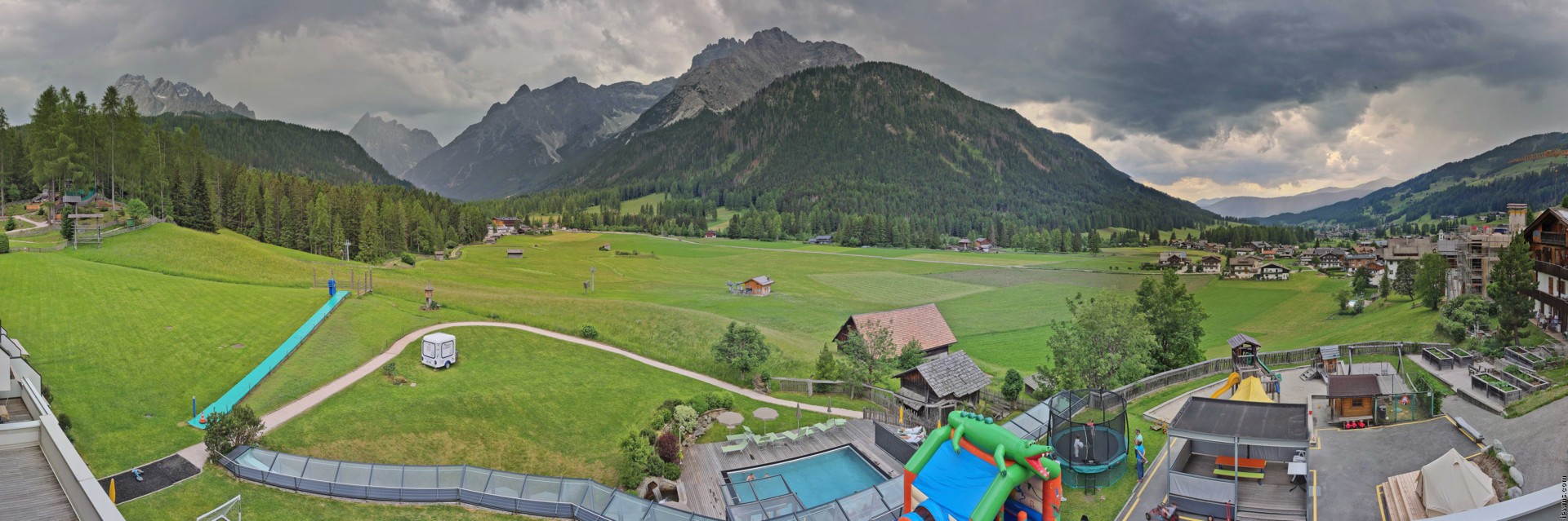 Archiv Foto Webcam Family Resort Rainer im Bergdorf Sexten