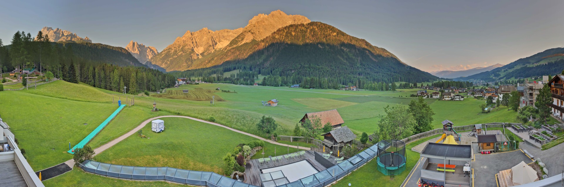 Archiv Foto Webcam Family Resort Rainer im Bergdorf Sexten