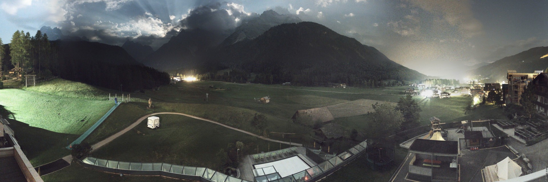 Archived image Webcam Family Resort Rainer, South Tyrol