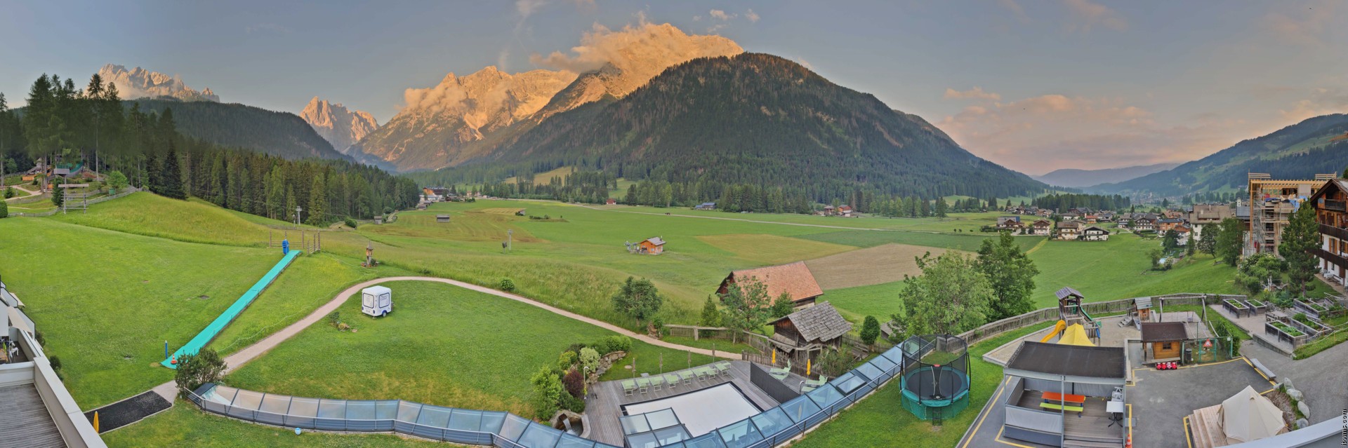 Archiv Foto Webcam Family Resort Rainer im Bergdorf Sexten