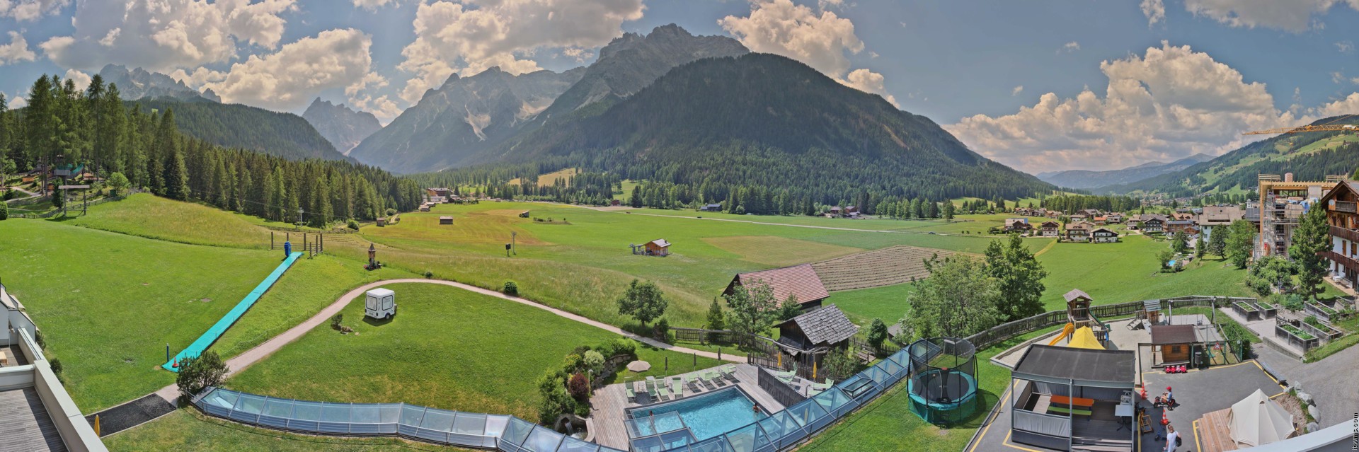 Archiv Foto Webcam Family Resort Rainer im Bergdorf Sexten