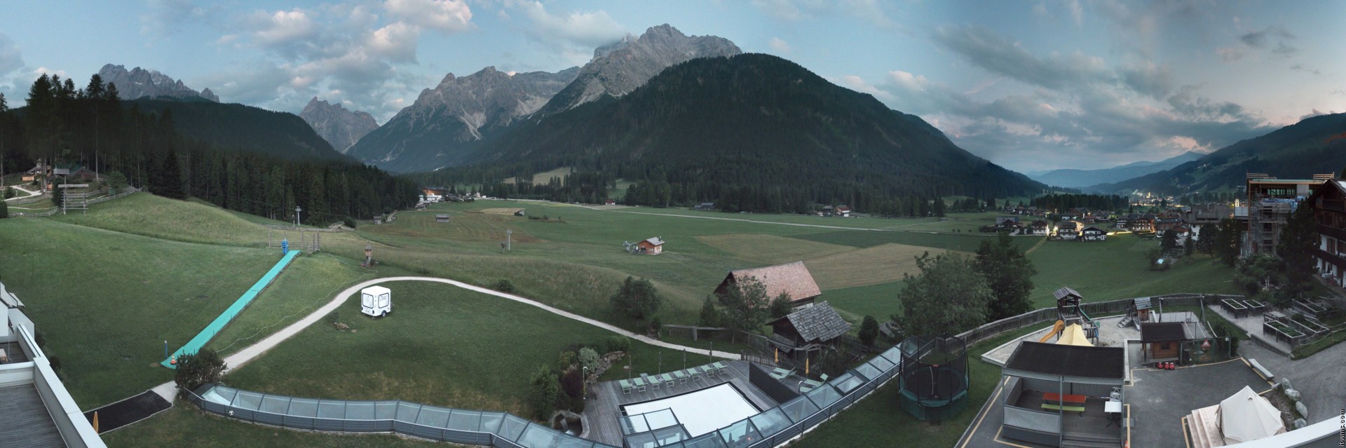 Archiv Foto Webcam Family Resort Rainer im Bergdorf Sexten
