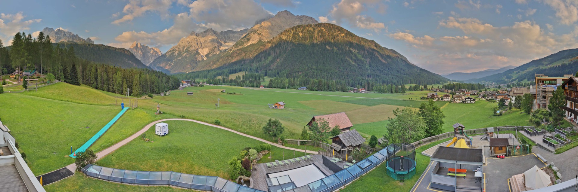 Archiv Foto Webcam Family Resort Rainer im Bergdorf Sexten